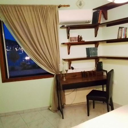 Liberty Porosview Apartement Galatás Ngoại thất bức ảnh
